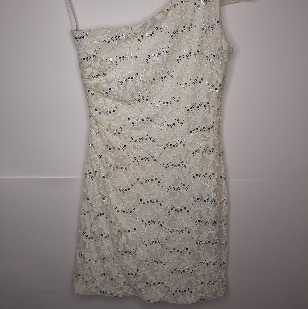 City Triangles one shoulder lace sequin dress 7 - Picture 4 of 5